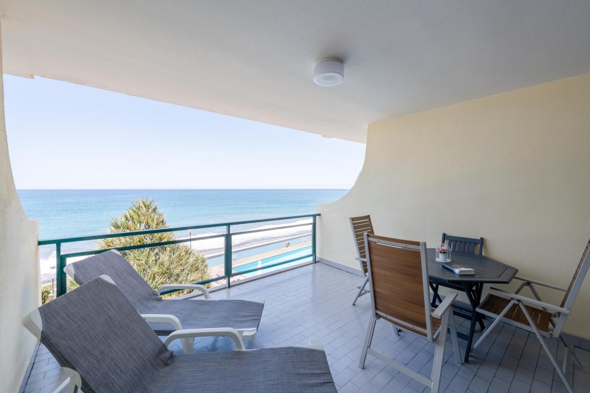 פונשל Atlantic View Apartment At Formosa Beach מראה חיצוני תמונה